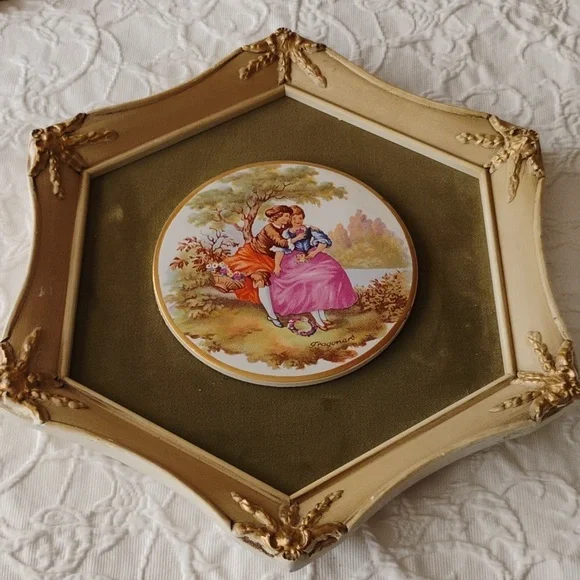 VTG French Provincial style Porcelain Plate frames Set Of 2